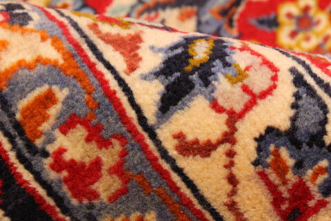 Najaf-abad Red Hand Knotted 99 X 145  Area Rug 250-30457 Image 4