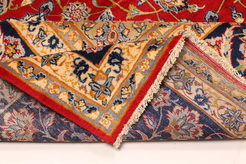 Najaf-abad Red Hand Knotted 124 X 168  Area Rug 250-30460 Image 6