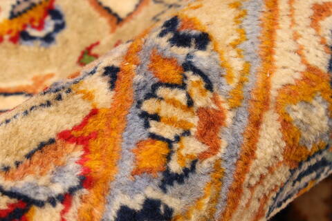 Najaf-abad Red Hand Knotted 124 X 168  Area Rug 250-30460 Image 9