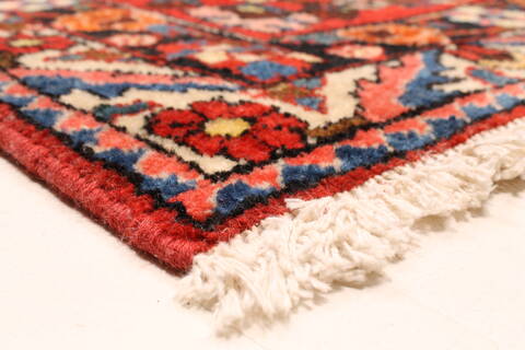 Bakhtiar Beige Hand Knotted 102 X 144  Area Rug 250-30471 Image 7