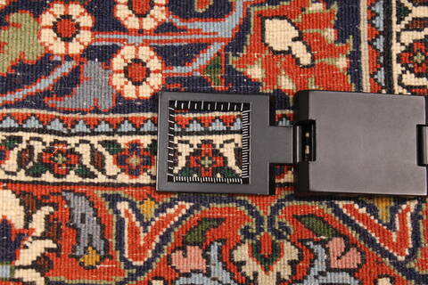 Bidjar Beige Hand Knotted 100 X 122  Area Rug 250-30488 Image 4
