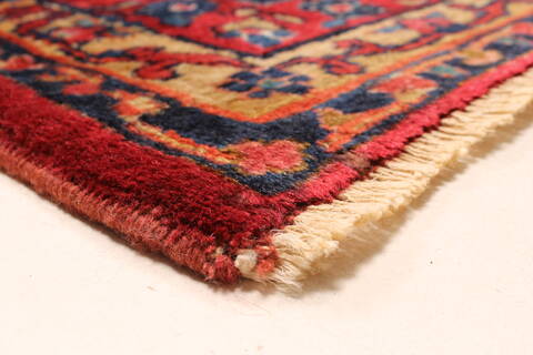 Sarouk Red Hand Knotted 112 X 165  Area Rug 250-30501 Image 9
