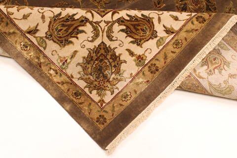 Agra Beige Square Hand Knotted 121 X 122  Area Rug 250-30520 Image 5