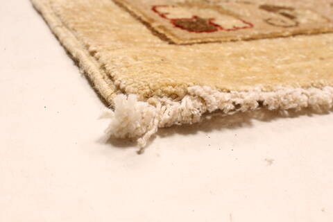 Pishavar Beige Hand Knotted 121 X 179  Area Rug 250-30547 Image 4