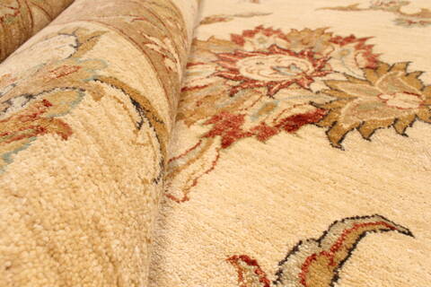 Ziegler Beige Hand Knotted 140 X 202  Area Rug 250-30648 Image 4