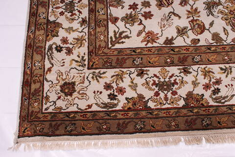 Jaipur White Hand Knotted 92 X 121  Area Rug 301-30676 Image 4