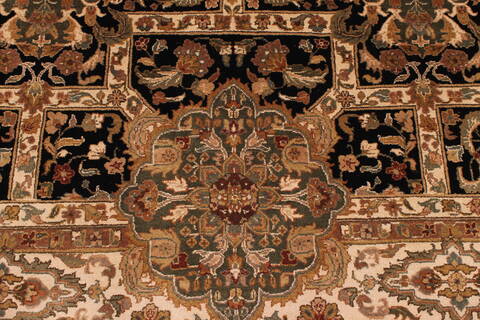 Jaipur Black Hand Knotted 90 X 119  Area Rug 301-30714 Image 11