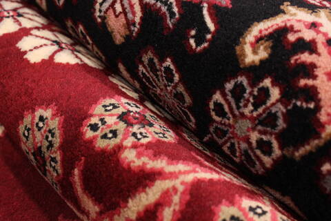 Sarouk Red Hand Knotted 810 X 121  Area Rug 301-30755 Image 5