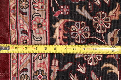 Sarouk Red Hand Knotted 810 X 121  Area Rug 301-30755 Image 6