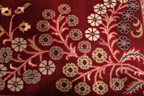 Sarouk Red Hand Knotted 810 X 121  Area Rug 301-30755 Image 8