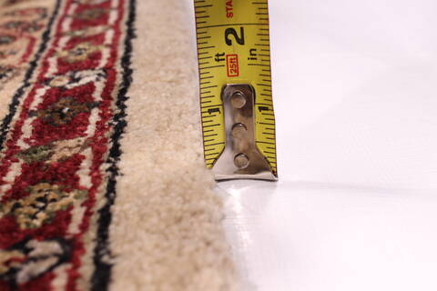 Sarouk Beige Hand Knotted 91 X 121  Area Rug 301-30780 Image 10