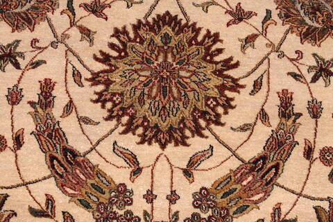 Sarouk Beige Hand Knotted 91 X 121  Area Rug 301-30780 Image 5