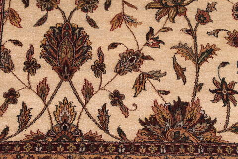 Sarouk Beige Hand Knotted 91 X 121  Area Rug 301-30780 Image 6