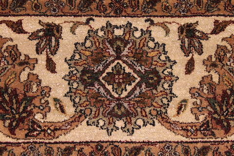 Sarouk Beige Hand Knotted 91 X 121  Area Rug 301-30780 Image 7