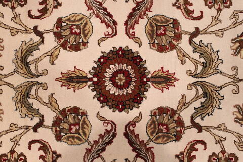 Jaipur White Hand Knotted 90 X 123  Area Rug 301-30800 Image 3