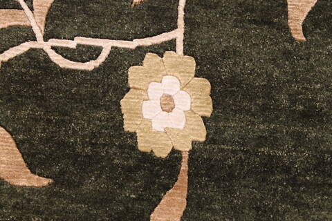 Indo-Tibetan Green Hand Knotted 89 X 119  Area Rug 301-30839 Image 5