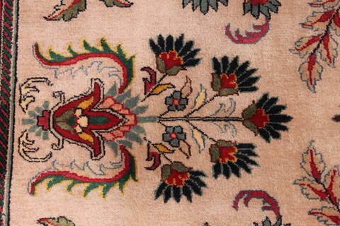 Sarouk Beige Hand Knotted 99 X 1311  Area Rug 301-30891 Image 10