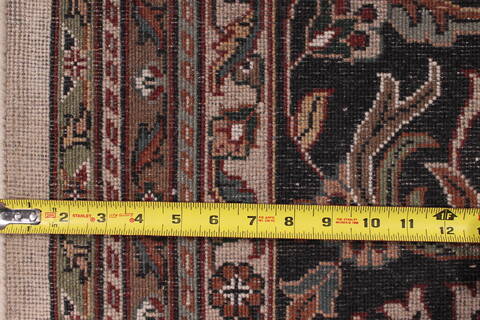 Kashan Beige Hand Knotted 121 X 150  Area Rug 301-30955 Image 4