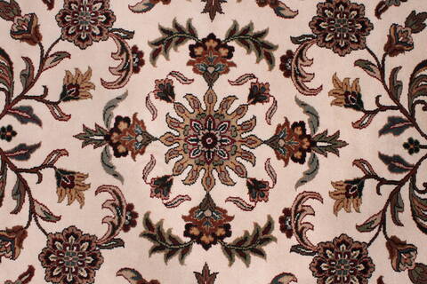 Kashan Beige Hand Knotted 121 X 150  Area Rug 301-30955 Image 6