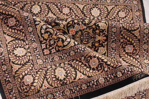 Qum Beige Hand Knotted 45 X 611  Area Rug 254-32083 Image 16