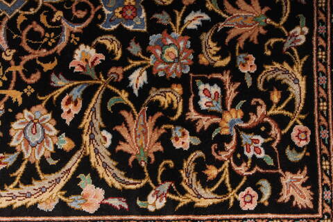 Qum Beige Hand Knotted 45 X 611  Area Rug 254-32083 Image 8