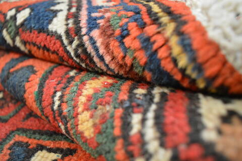 Bakhtiar Red Hand Knotted 50 X 67  Area Rug 100-74742 Image 5