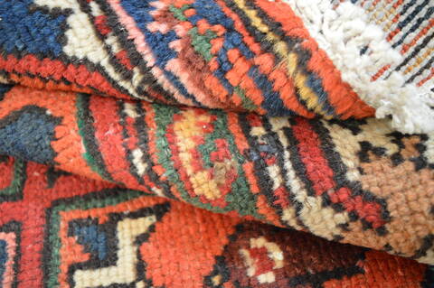 Bakhtiar Red Hand Knotted 50 X 67  Area Rug 100-74742 Image 6