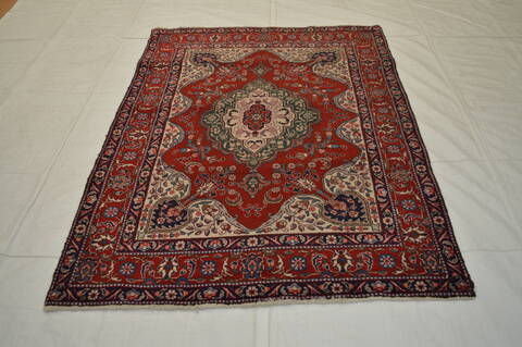 Tabriz Red Hand Knotted 45 X 64  Area Rug 100-74771 Image 4