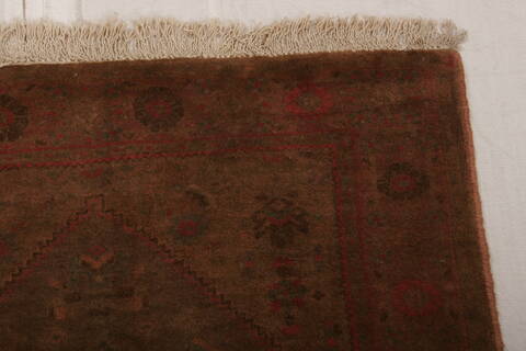 Gholtogh Brown Hand Knotted 26 X 41  Area Rug 100-74963 Image 5