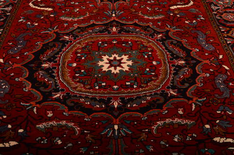 Heriz Red Hand Knotted 70 X 113  Area Rug 100-75328 Image 6