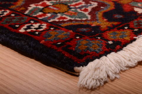 Heriz Red Hand Knotted 70 X 113  Area Rug 100-75328 Image 7