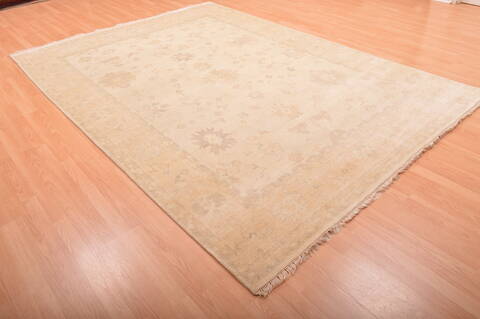 Oushak Beige Hand Knotted 75 X 103  Area Rug 100-76391 Image 3