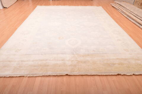 Oushak Beige Hand Knotted 99 X 138  Area Rug 100-76396 Image 4