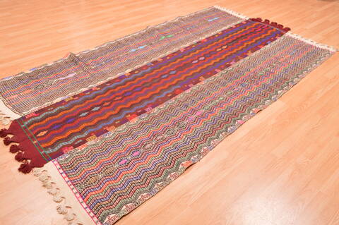 Kilim Green Hand Knotted 52 X 94  Area Rug 100-76463 Image 1