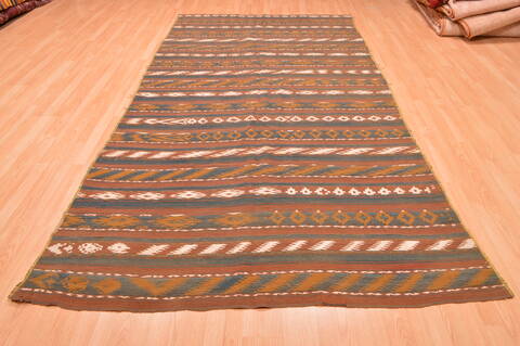 Kilim Green Flat Woven 57 X 111  Area Rug 100-76511 Image 1