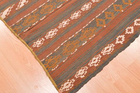 Kilim Green Flat Woven 57 X 111  Area Rug 100-76511 Image 4