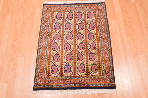 Qum Red Hand Knotted 25 X 31  Area Rug 100-76570 Image 2