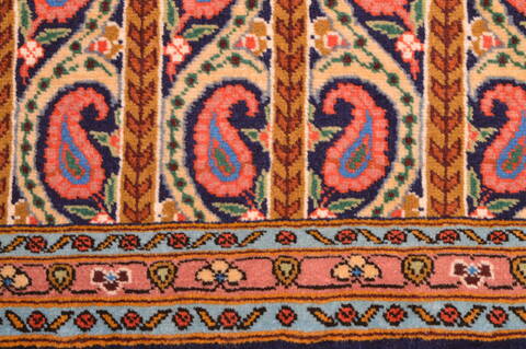 Qum Red Hand Knotted 25 X 31  Area Rug 100-76570 Image 5
