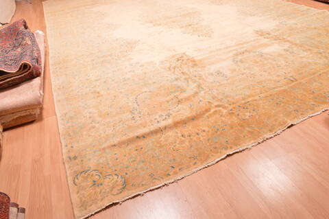 Kerman Beige Hand Knotted 126 X 205  Area Rug 100-87885 Image 13