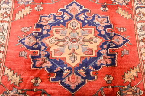 Shiraz Red Hand Knotted 69 X 100  Area Rug 100-89788 Image 10