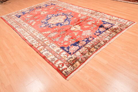 Shiraz Red Hand Knotted 69 X 100  Area Rug 100-89788 Image 7
