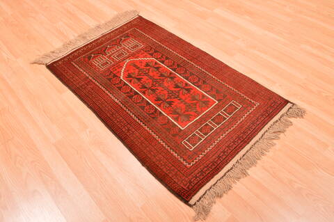 Baluch Red Hand Knotted 30 X 47  Area Rug 100-89820 Image 3