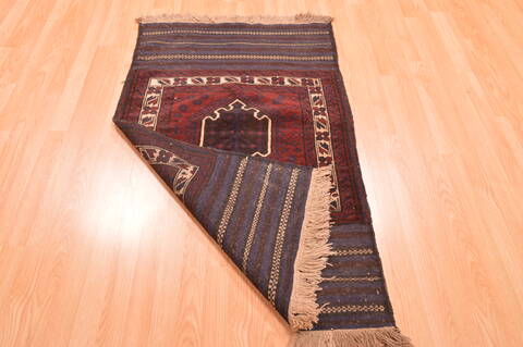 Baluch Red Hand Knotted 30 X 47  Area Rug 100-89829 Image 12