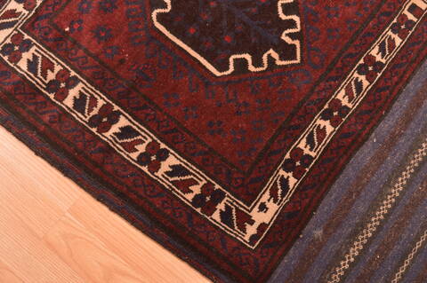Baluch Red Hand Knotted 30 X 47  Area Rug 100-89829 Image 9