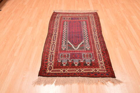 Baluch Red Hand Knotted 30 X 47  Area Rug 100-89921 Image 4