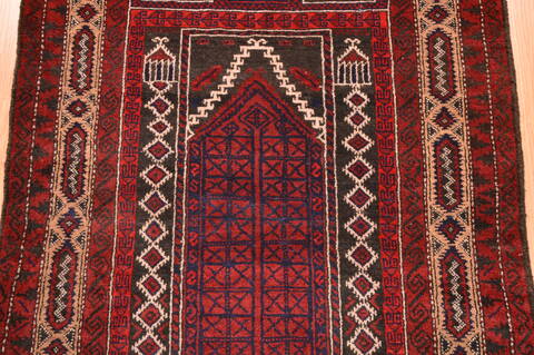 Baluch Red Hand Knotted 30 X 47  Area Rug 100-89921 Image 7