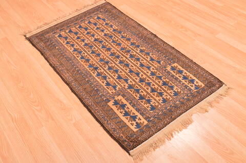 Baluch Beige Hand Knotted 30 X 50  Area Rug 100-89938 Image 5