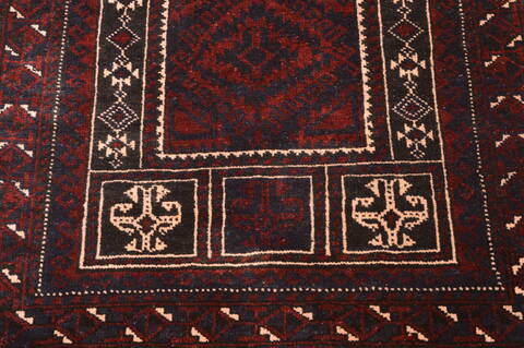 Baluch Red Hand Knotted 30 X 47  Area Rug 100-89939 Image 12