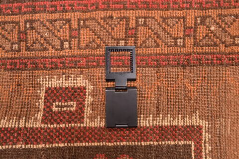 Baluch Brown Hand Knotted 27 X 45  Area Rug 100-89947 Image 13